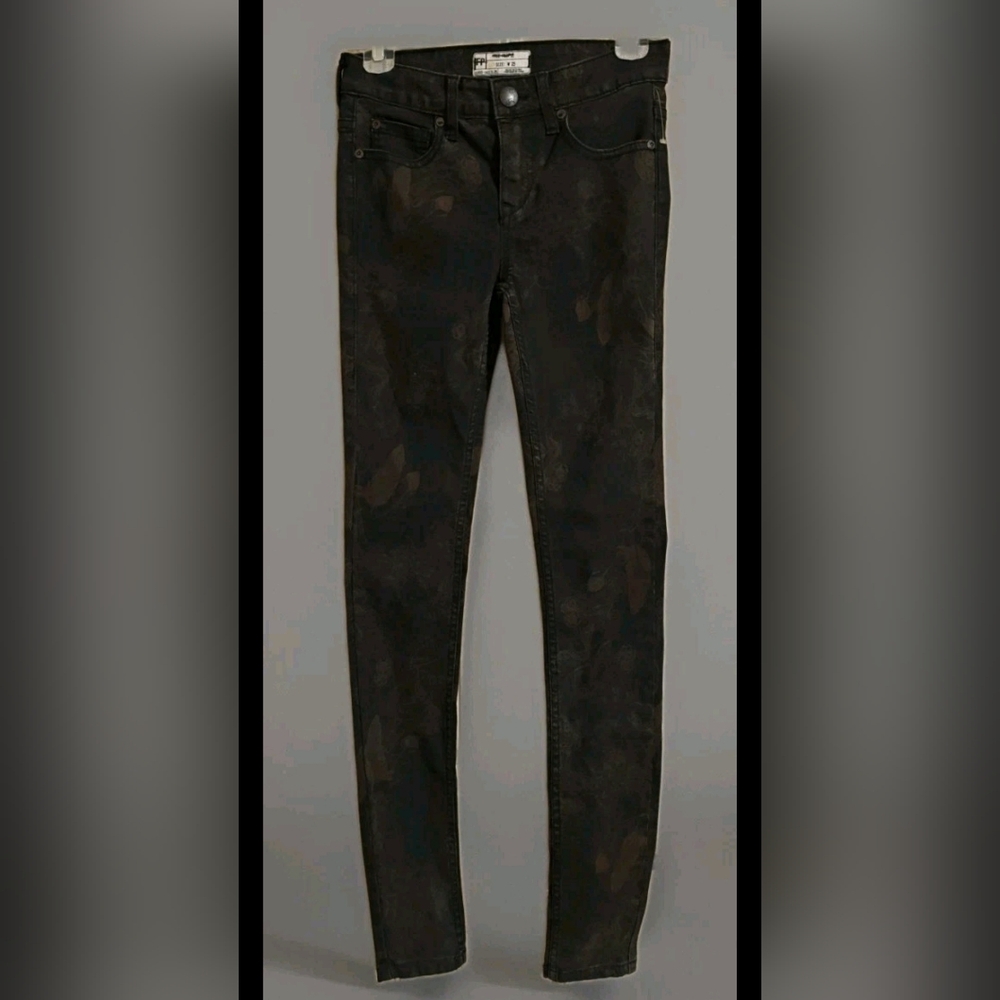 Free People Printed Denim Golden Floral Waist 25in Black Women's Jeans Rockstar